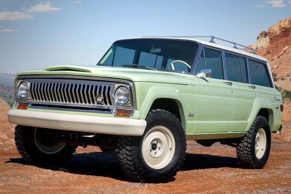 2018 Jeep Wagoneer Roadtrip