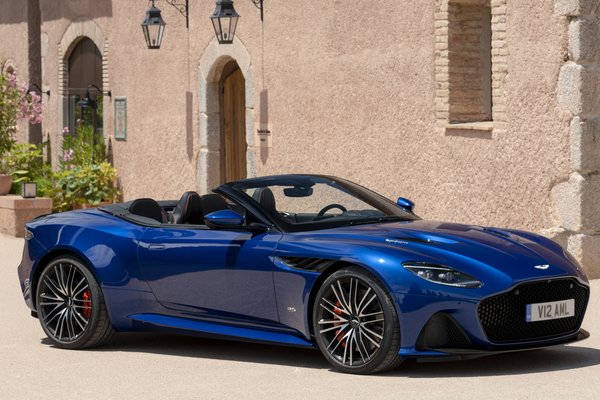 2020 Aston Martin DBS Superleggera Volante