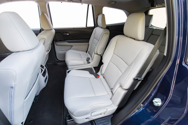 2019 Honda Pilot Elite Interior