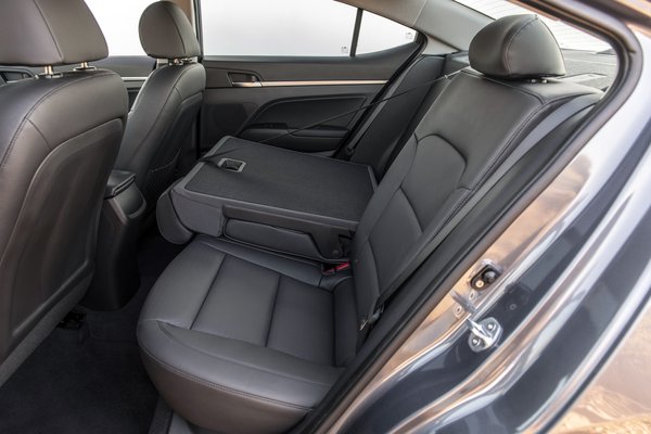 2019 Hyundai Elantra sedan Interior