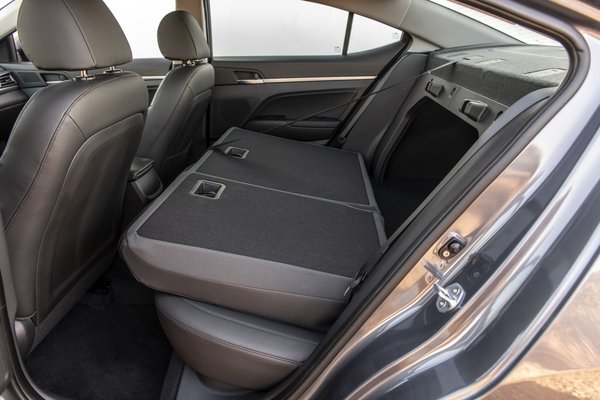 2019 Hyundai Elantra sedan Interior