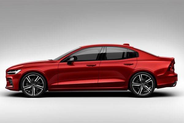 2019 Volvo S60 R-Design