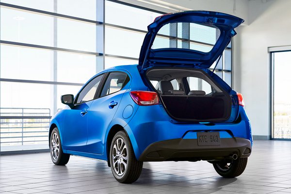 2020 Toyota Yaris XLE