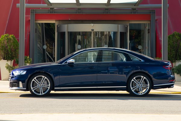 2020 Audi S8