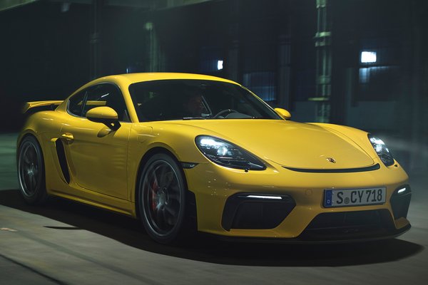 2020 Porsche 718 Cayman GT4