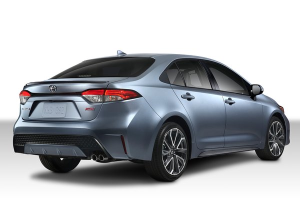 2020 Toyota Corolla XSE sedan