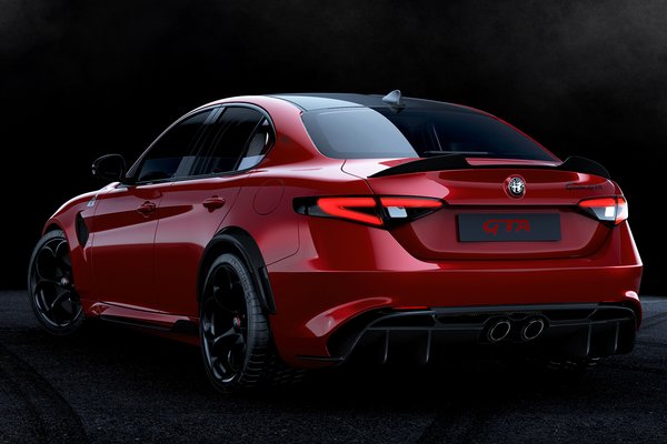 2021 Alfa Romeo Giulia GTA