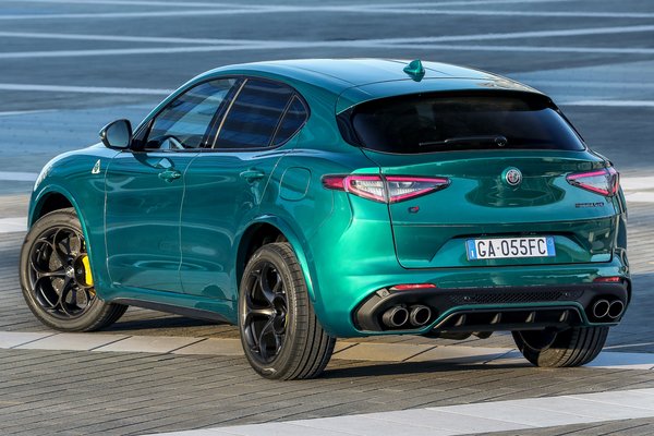 2021 Alfa Romeo Stelvio Quadrifoglio