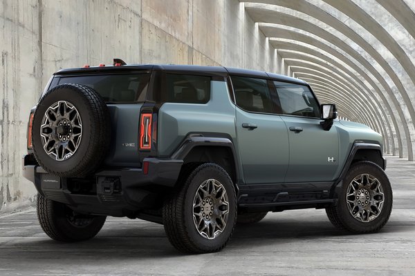 2024 GMC Hummer EV SUV