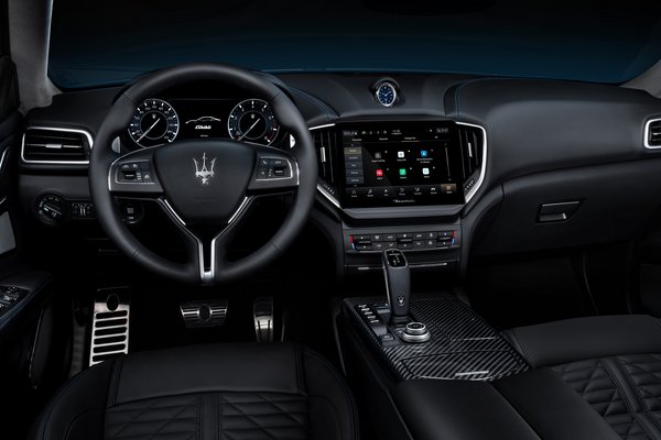 2021 Maserati Ghibli Hybrid Interior