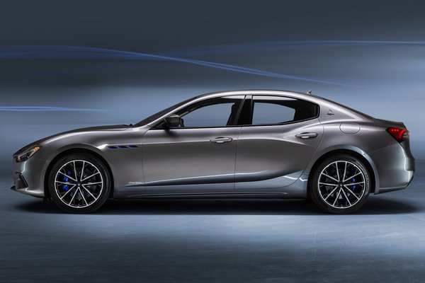 2021 Maserati Ghibli Hybrid