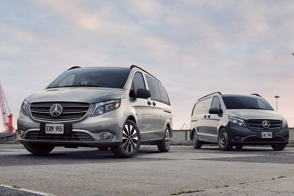 2021 Mercedes-Benz Metris passenger van