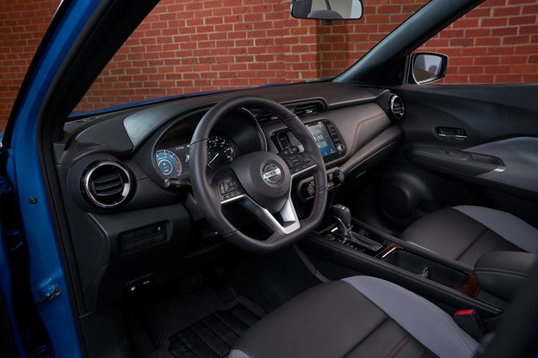 2021 Nissan Kicks SR Interior