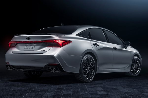 2021 Toyota Avalon XSE Nightshade Edition