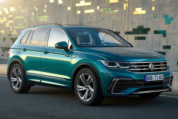 2021 Volkswagen Tiguan (European SWB model)