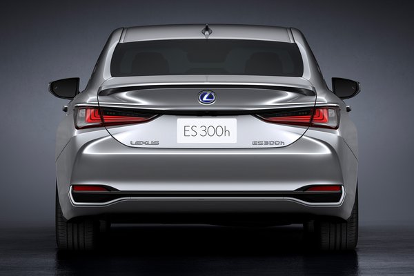 2022 Lexus ES 300h