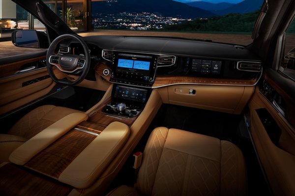 2022 Jeep Grand Wagoneer Interior