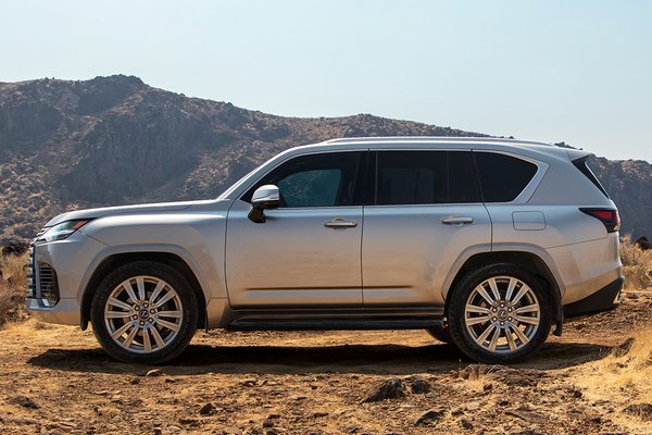 2022 Lexus LX 600 Ultra Luxury