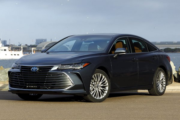 2022 Toyota Avalon Hybrid Limited