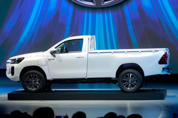 2022 Toyota Hilux Revo BEV