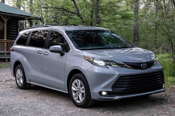 2022 Toyota Sienna Woodland Edition