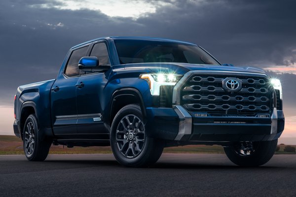 2022 Toyota Tundra Platinum Crew Cab