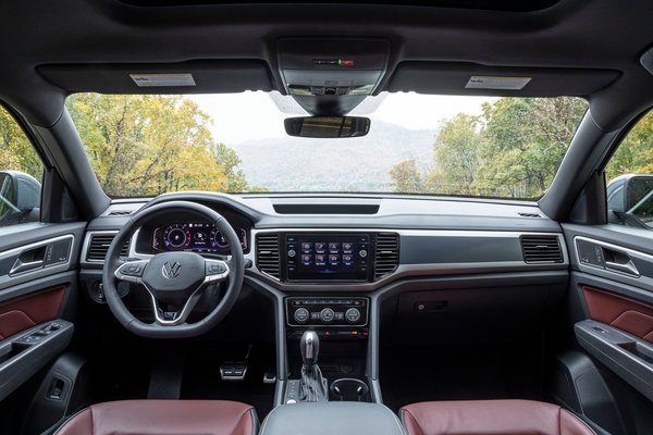 2022 Volkswagen Atlas Cross Sport SEL  Interior