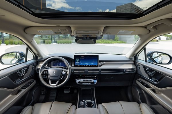 2023 Lincoln Corsair Grand Touring Interior