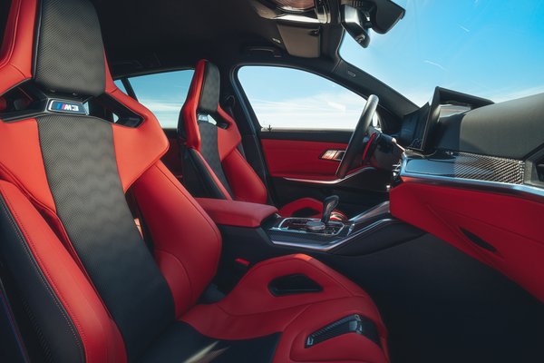 2023 BMW M3 Touring Interior