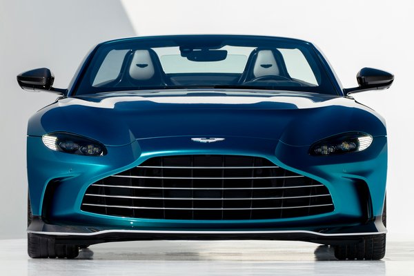 2023 Aston Martin Vantage V12 Roadster