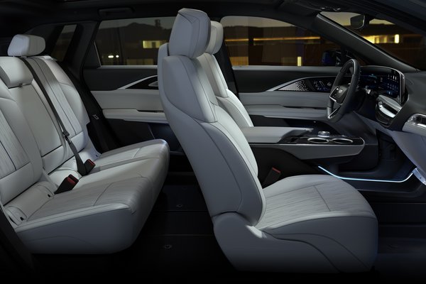 2023 Cadillac Lyriq Interior