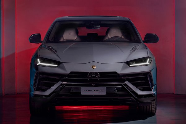 2023 Lamborghini Urus S