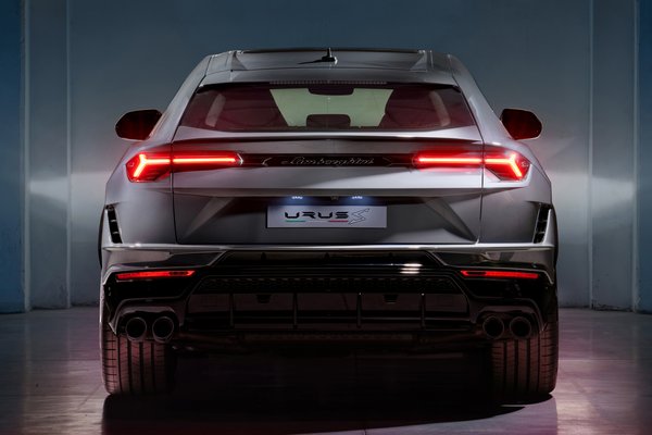 2023 Lamborghini Urus S