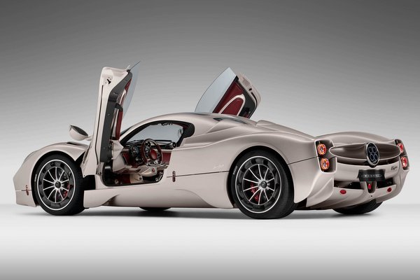 2023 Pagani Utopia