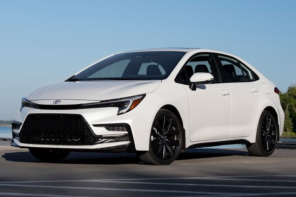 2023 Toyota Corolla XSE sedan