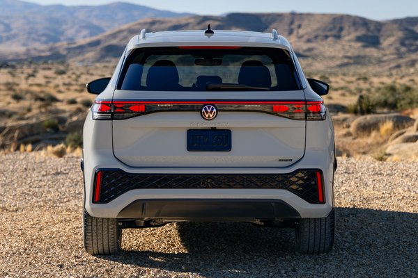 2025 Volkswagen Tiguan R-Line