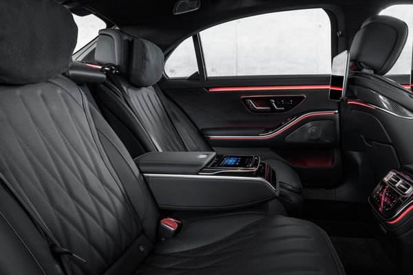 2024 Mercedes-Benz AMG S 63 E Performance Interior