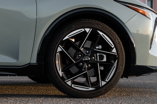 2025 Kia K4 Wheel