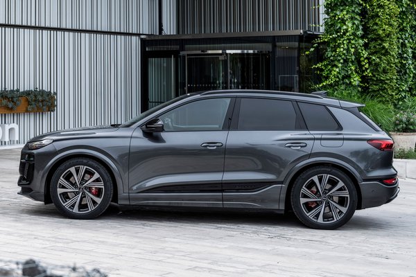 2025 Audi SQ6 e-tron