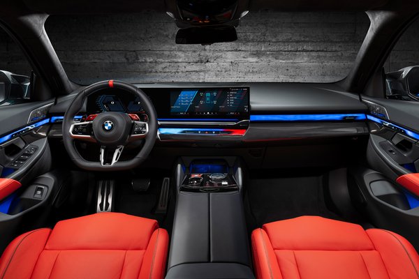 2025 BMW M5 Touring Interior