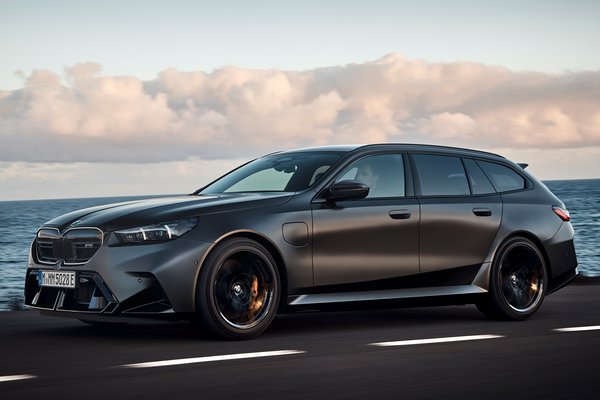 2025 BMW M5 Touring