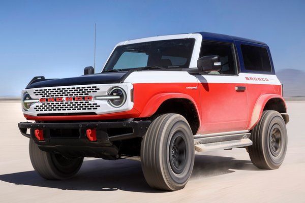 2025 Ford Bronco 2d