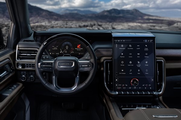 2025 GMC Yukon Denali Ultimate Instrumentation