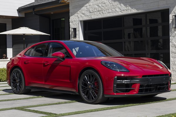 2025 Porsche Panamera